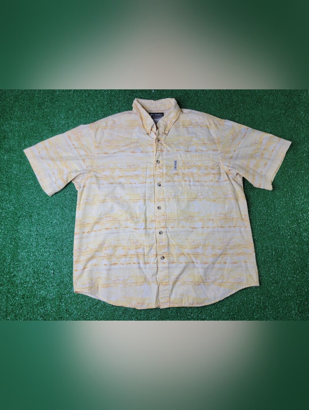 Columbia Sportswear Men's Short Sleeve Button Down Shirt Yellow White Fish Large